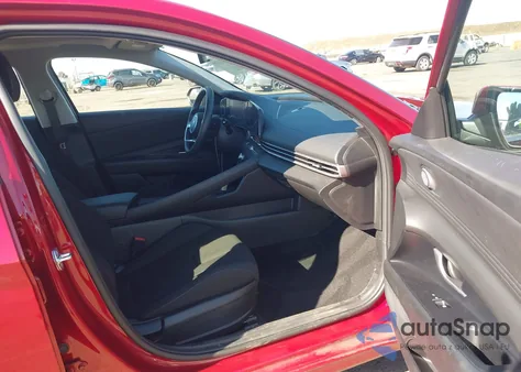 2024 Hyundai Elantra Sel z USA, uszkodzony, nr VIN KMHLS4DGXRU691755